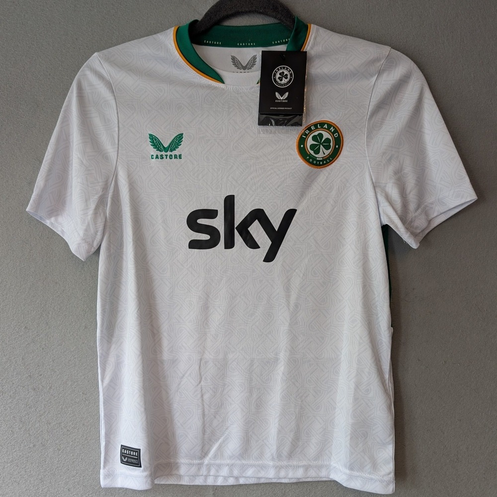 NWT Castore Ireland Football Away Jersey White FAI Soccer Shirt Kids Youth Large